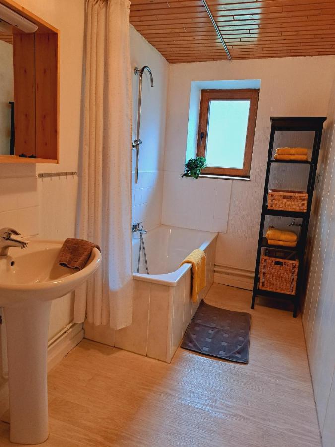 Le Chalet - Maison De Vacances Ла Рош ан Арден Екстериор снимка